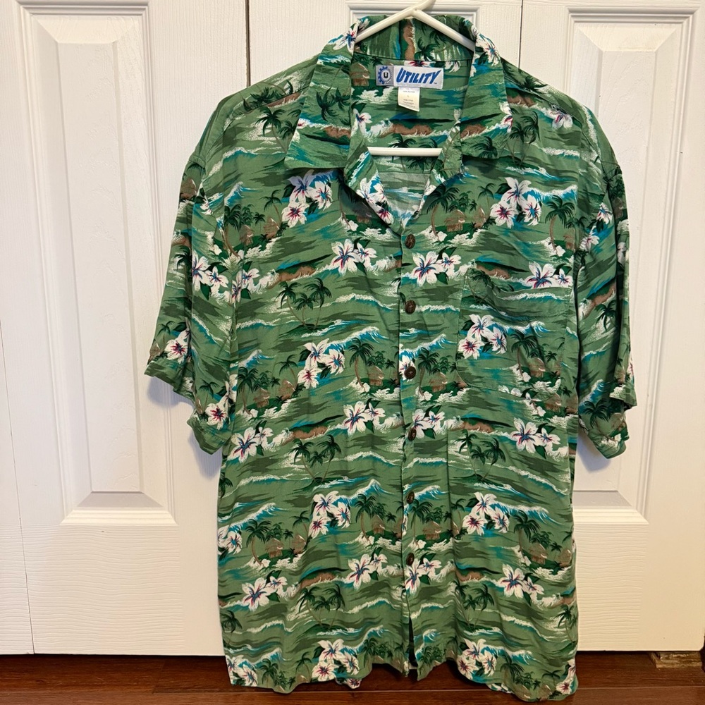 Utility Men's L Green Tropical Hawaiian Button Down Shirt Island Vacation Cruise